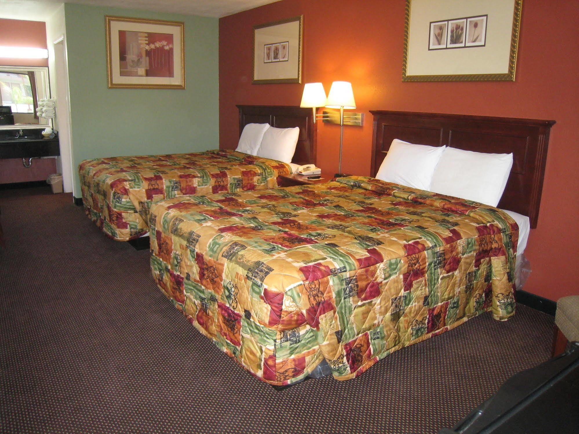 Motel 8 Maricopa Bagian luar foto