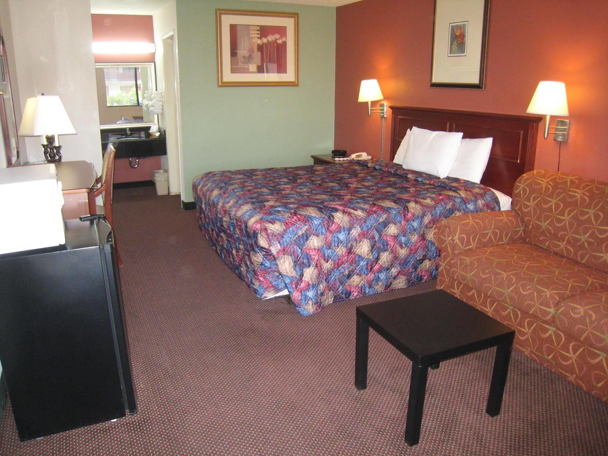 Motel 8 Maricopa Bagian luar foto