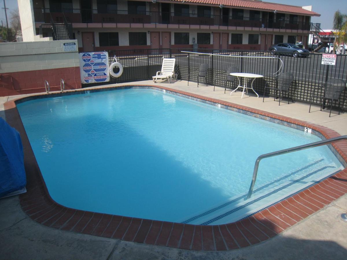 Motel 8 Maricopa Bagian luar foto